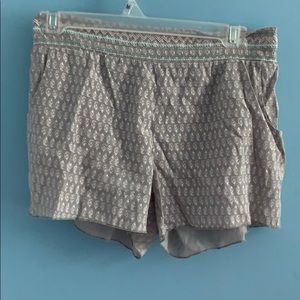 Flowy shorts with pockets